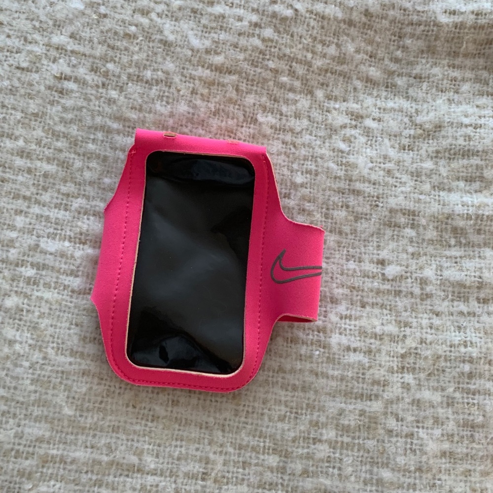 Nike arm band